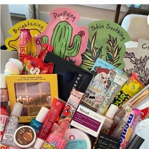 Self Care Mystery Box 10+ items
